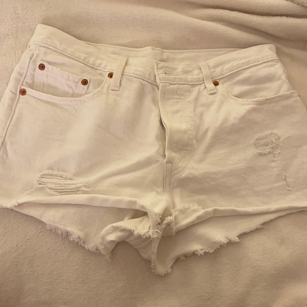 Levi’s 501 White Jean shorts